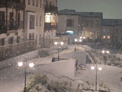 Şuşaya bu ilin ilk qarı yağıb