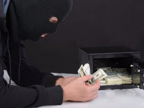 Bakıda şirkətdən 15700 manatlıq mənimsəmə