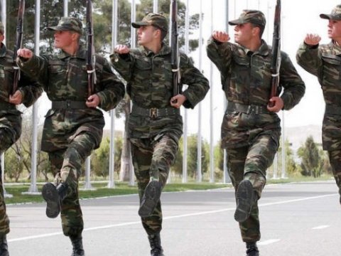 Azərbaycanda hərbi xidmət müddətinin azaldılması MÜZAKİRƏ EDİLİR