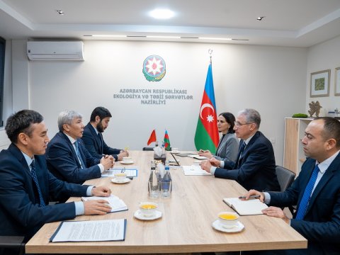 Muxtar Babayev Qırğızıstan səfiri ilə görşüb