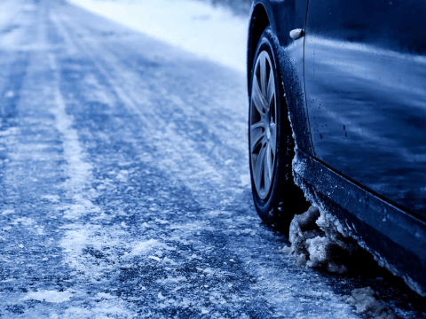 Yollar buz bağlayacaq - Sürücülərə&nbsp;XƏBƏRDARLIQ