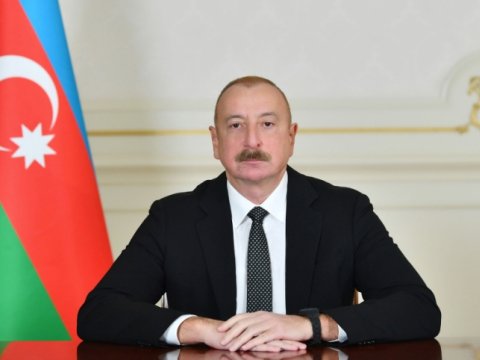 İlham Əliyev Gürcüstanın yeni prezidentini TƏBRİK ETDİ