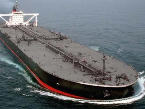 Kerç boğazında tanker BATIR