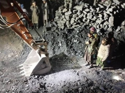 Mədən uçqunu:&nbsp;35 fəhlə&nbsp;uçqun altında qaldı&nbsp;