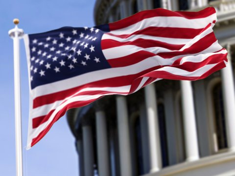 Trampın komandasından Orbana dəstək