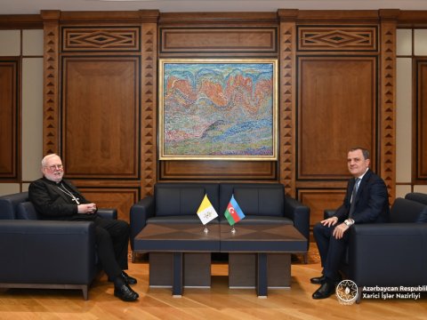 Ceyhun Bayramovun Müqəddəs Taxt-Tacın katibi ilə görüşü başlayıb