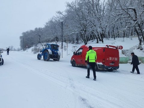 Qış mövsümü ilə bağlı sürücülərə xəbərdarlıq