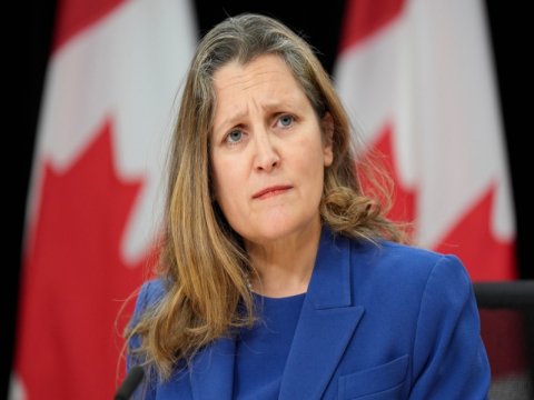 Xanım nazir istefa verdi