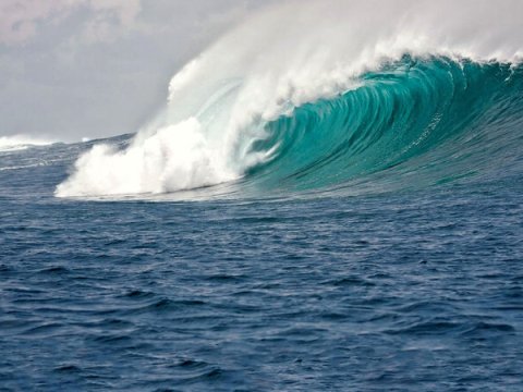 Dənizdə dalğanın hündürlüyü 4 metrə çatıb - FAKTİKİ HAVA