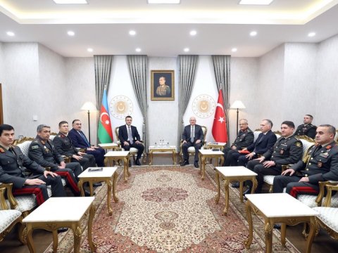 Yaşar Gülər Azərbaycanın müdafiə nazirinin müavinini qəbul edib