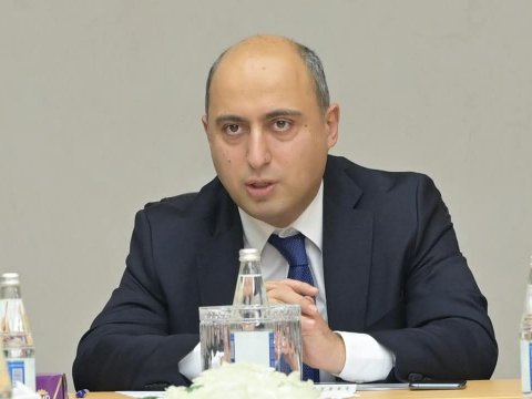 Nazir məktəb direktorlarına tapşırıqlar VERDİ