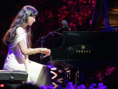 Atasının Cazziza, II Elizabetin "Cazın şahzadəsi" adlandırdığı ƏZİZƏ