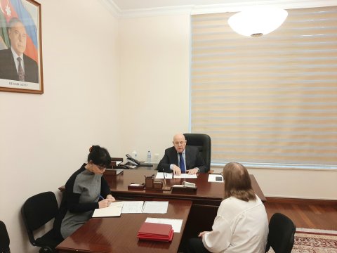 Əhliman Əmiraslanov Milli Məclisdə vətəndaşları qəbul edib