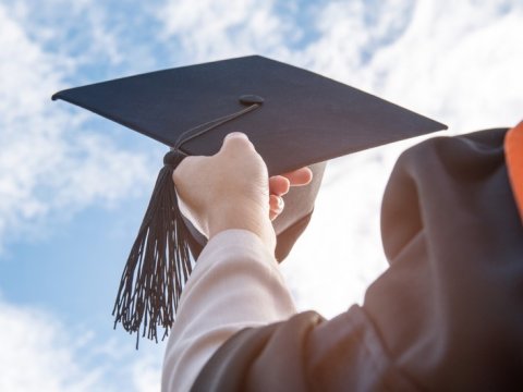 23 ailədə həm valideyn, həm də övlad təhsil krediti alıb