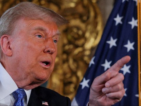 Tramp şatdaun istəmir