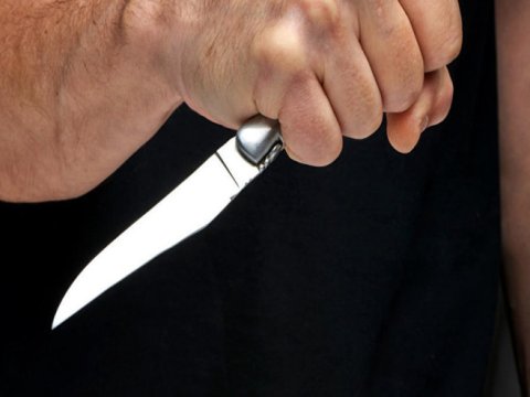 22 yaşlı oğlan iki həmkəndlisini bıçaqladı
