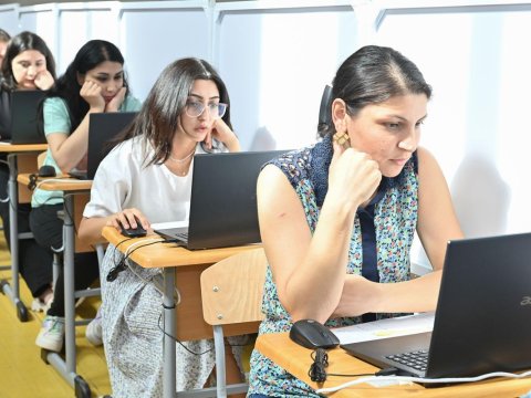 Direktorların işə qəbulu üzrə imtahan keçirilir