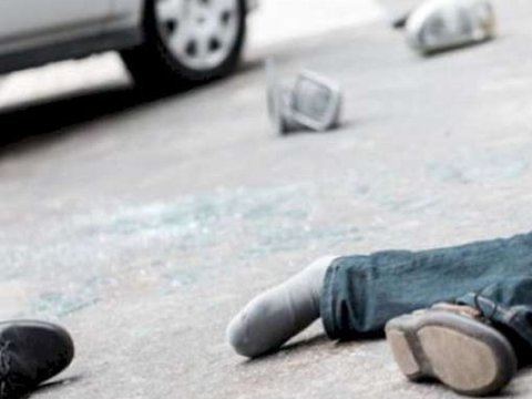 Qazaxda avtomobil piyadanı vuraraq öldürüb