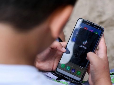 Daha bir ölkə "TikTok"u QADAĞAN etmək istəyir