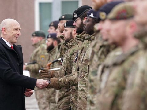 Britaniya hərbçiləri ordunu kütləvi TƏRK EDİRLƏR