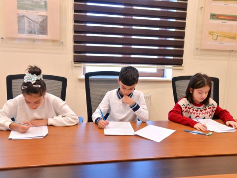 İstedadlı şagirdlər imtahan verdilər