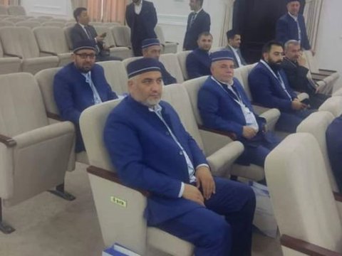 Şeyxdən din xadimlərinə irad - Vahid geyim formasına əməl etmirlər