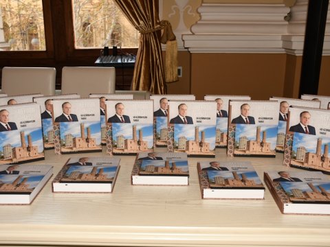 Bakı şəhər məktəblilərinin müəllifi olduğu növbəti kitab çap edilib - Fotolar