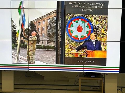 Deputatlar Musa Qasımlının kitab təqdimatında - FOTO