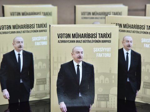 Paytaxt gənclərinə yeni kitab tədqim edildi