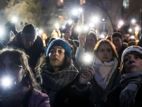 Hər gün eyni saatda 15 dəqiqəlik aksiya....