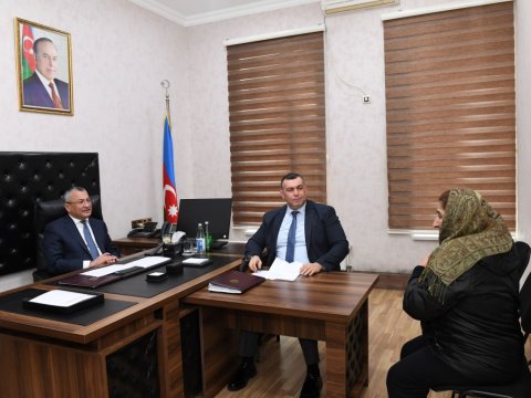 Rövşən Rzayev vətəndaşları qəbul etdi&nbsp;- FOTOLAR
