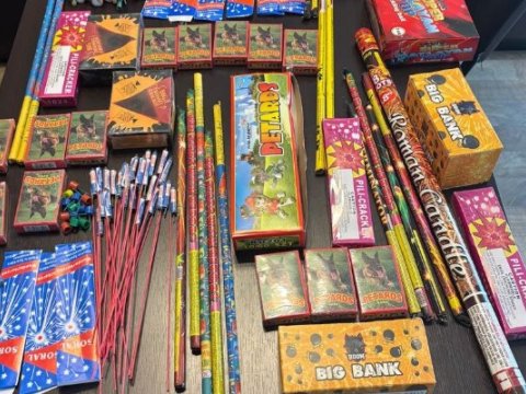 Pirotexniki vasitələr satan 17 nəfər saxlanıldı