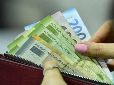 Manatın məzənnəsi artıb