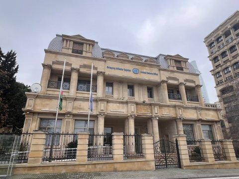 BMT-nin Azərbaycandakı Nümayəndəliyində bayraqlar endirildi