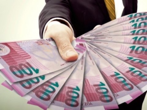 Dövlət işində çalışanların maaşlarının yeni MƏBLƏĞİ