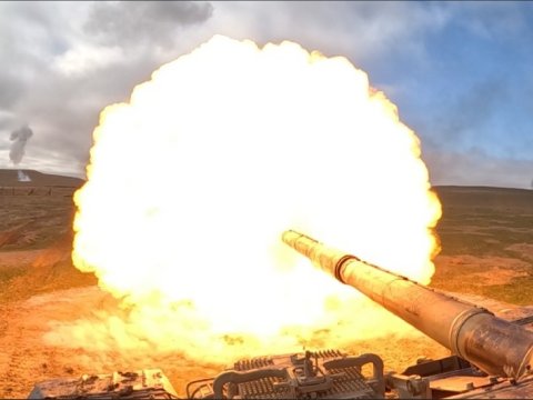 Tank bölmələri şərti düşmənin hədəflərini məhv ediblər - VİDEO