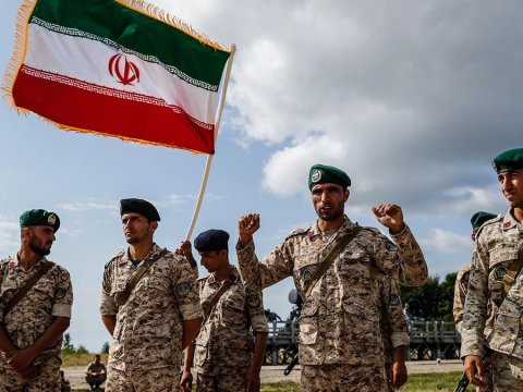 İran kütləvi hərbi təlimlərə başlayır