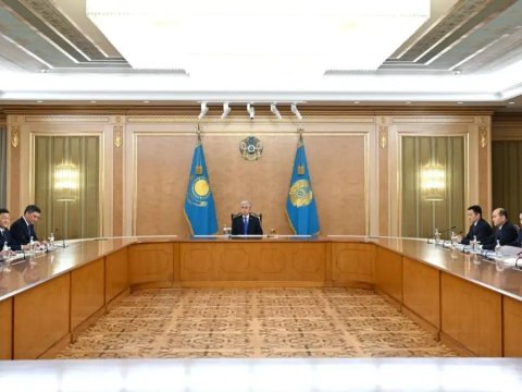 Tokayev qəza ilə bağlı müşavirə keçirdi