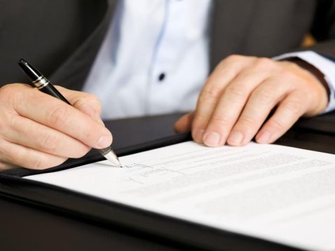 Əmək müqavilələri 4 faiz artıb