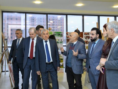 BMU-da tələbələrin rəsm əsərlərinin sərgisi keçirilib -&nbsp;FOTOLAR