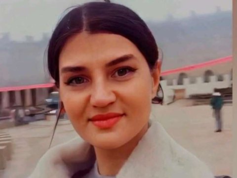 Kaş görəydin sənə olan sevgi-istəyi...