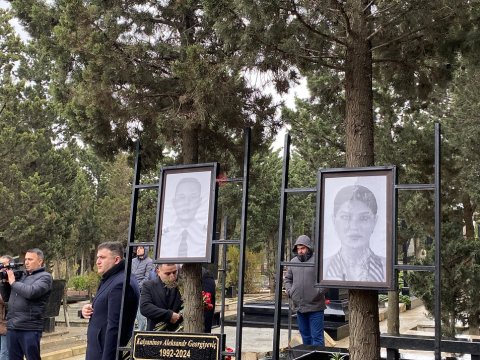 Təyyarə qəzasında həlak olan ekipaj üzvləri&nbsp;DƏFN EDİLDİ - VİDEO