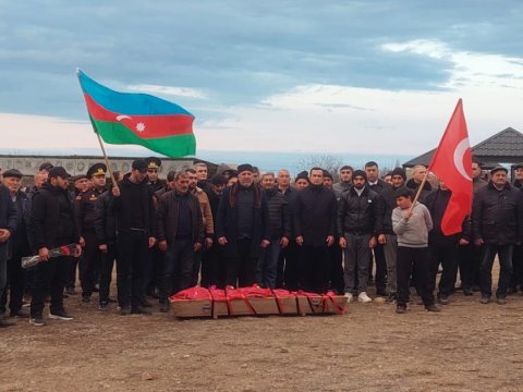 Təyyarə qəzasında həlak olan sərnişin Şəmkirdə dəfn edildi