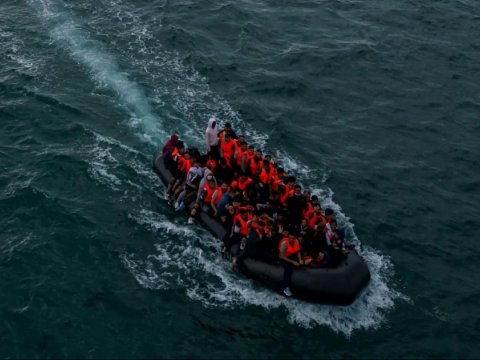 La-Manş boğazını keçməyə çalışan miqrantlar ÖLDÜ