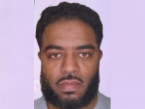 Hücum edən şəxsin maşınından İŞİD bayrağı tapıldı&nbsp;