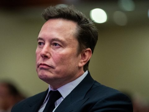 Mask Baydeni dövlətə xəyanətdə ittiham etdi