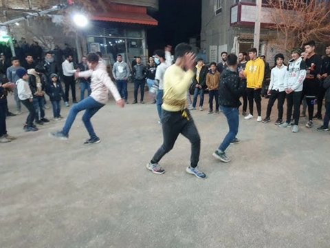 İranda toyda rəqs edən 60 nəfərə cinayət işi açıldı