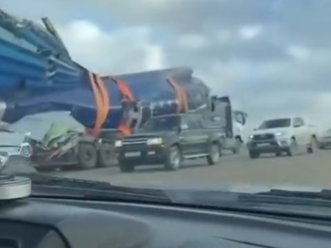 Azərbaycan təyyarəsinin qalıqları hadisə yerindən götürüldü - VİDEO