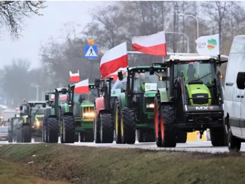 Fermerlər küçəyə çıxdılar