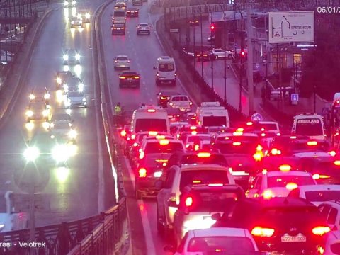 Maşın xarab oldu, "Koroğlu"da tıxac YARANDI